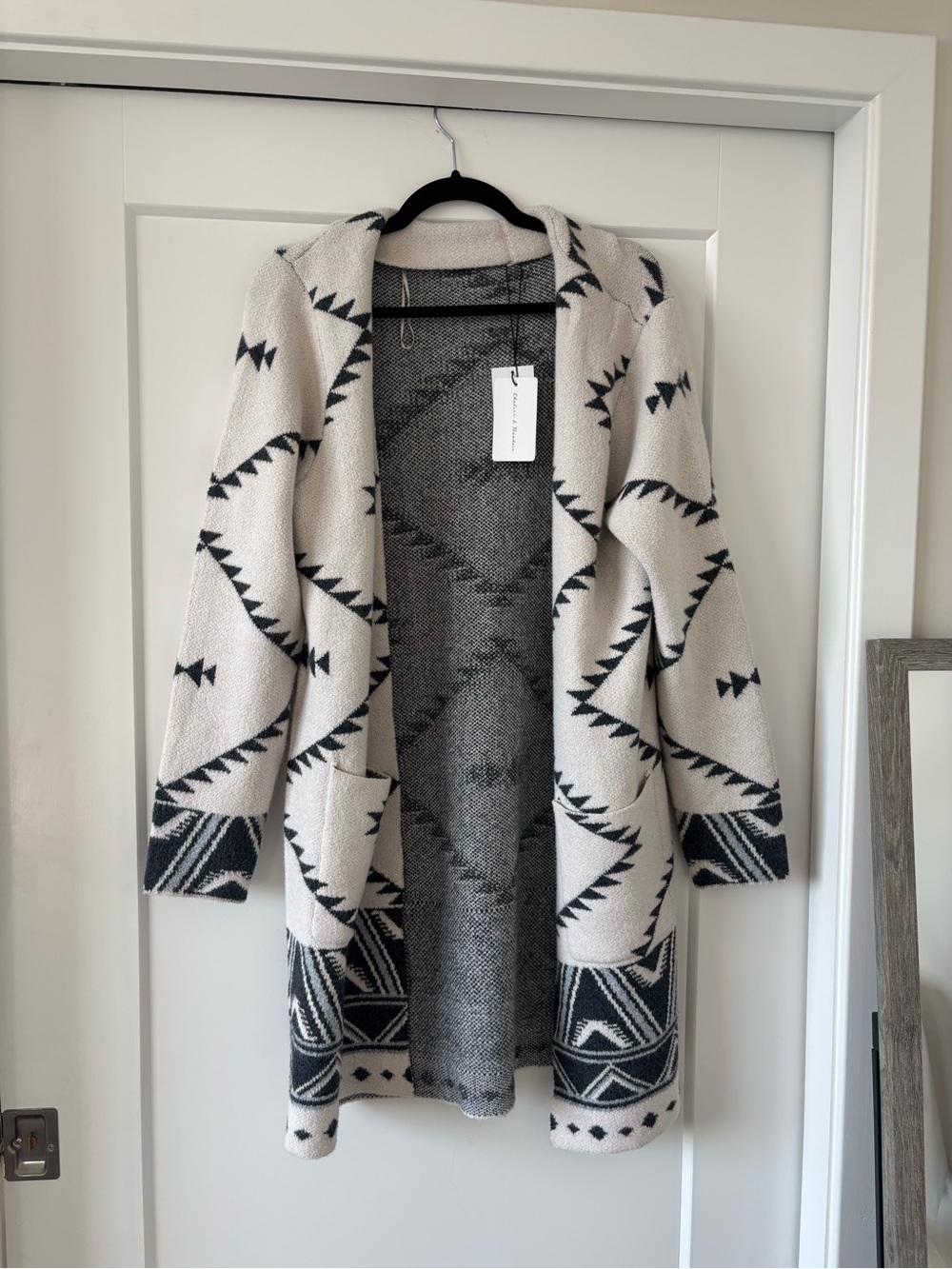 Chelsea & Theodore Cream and Black Geometric Open-Front Cardigan